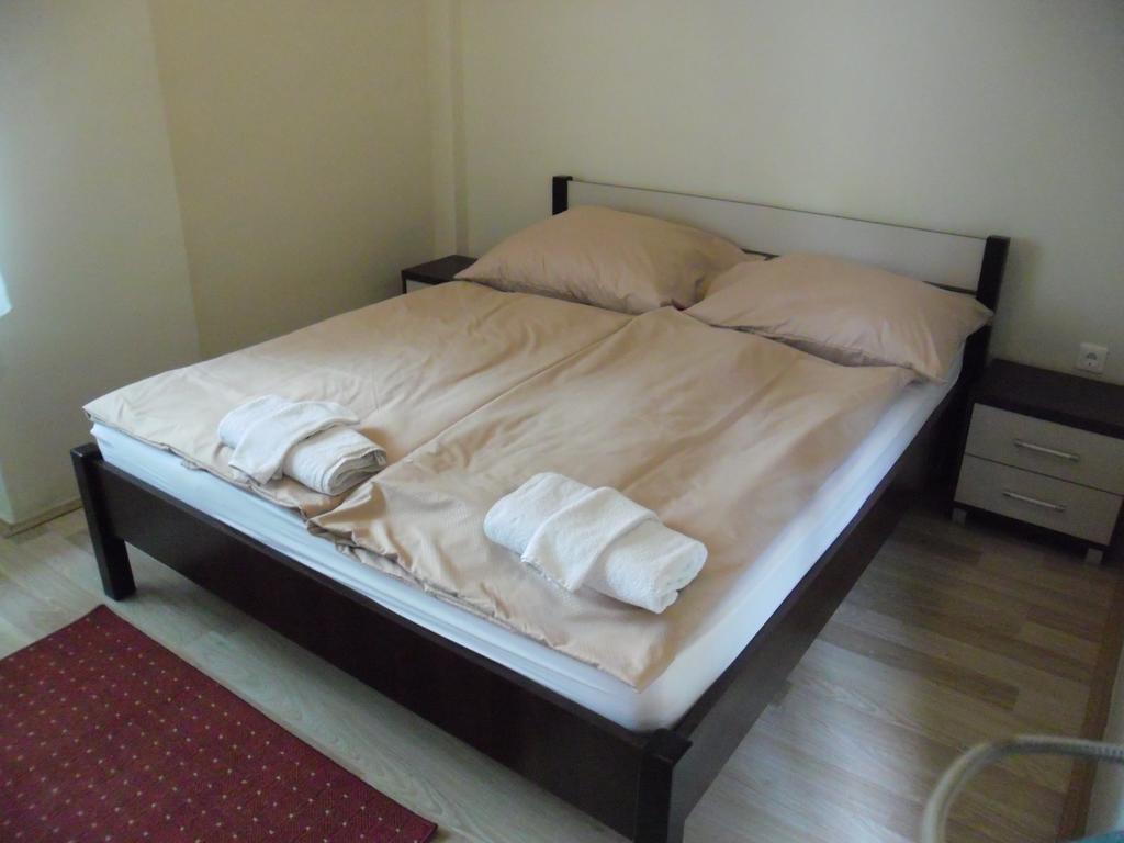 Hotel Family Balatonföldvár Zimmer foto