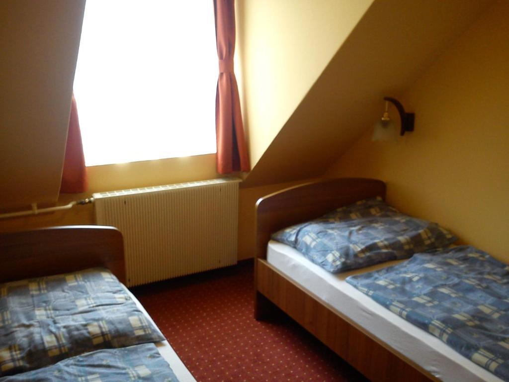 Hotel Family Balatonföldvár Zimmer foto