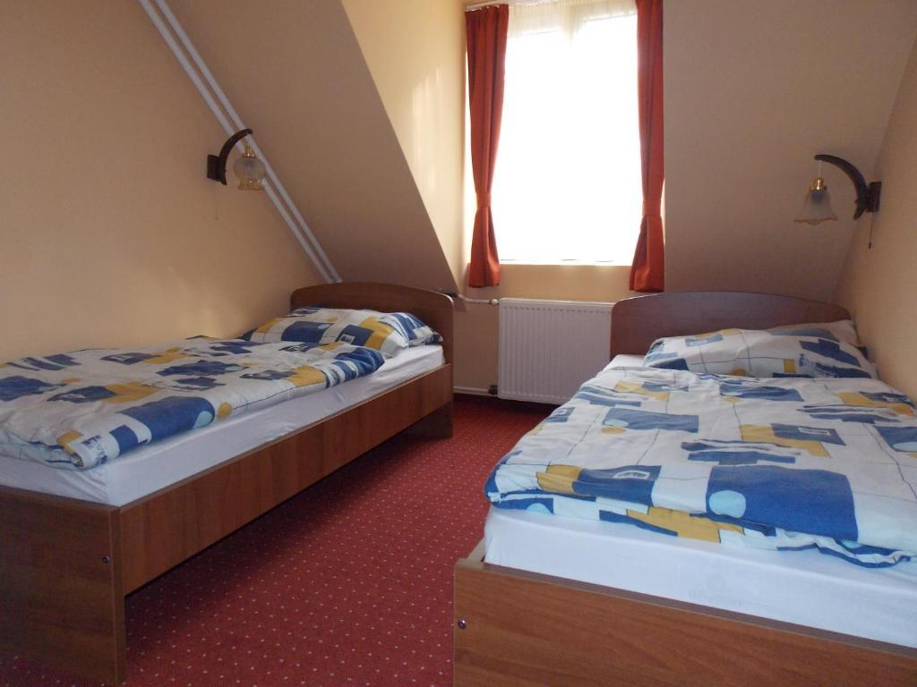 Hotel Family Balatonföldvár Zimmer foto
